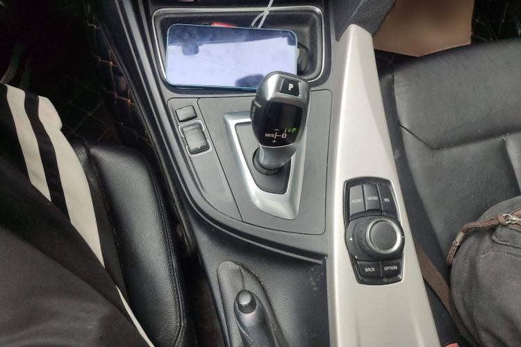 Used BMW 3 Series 2013 320i Sport Edition Gear Lever