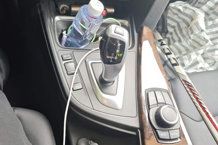 Used BMW 3 Series 2013 320Li Fashion Model Gear Lever