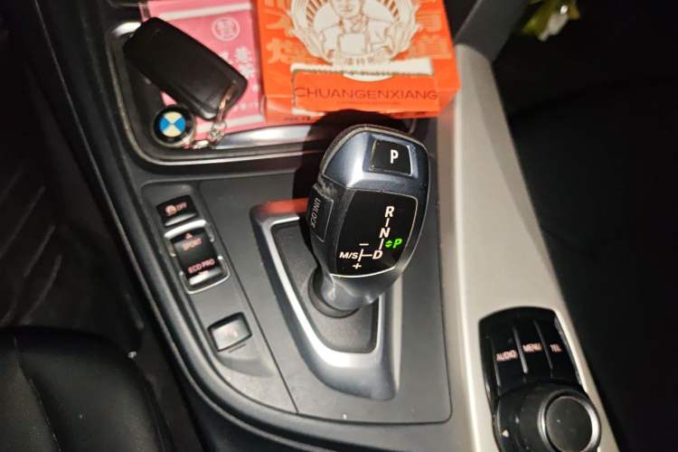 Used BMW 3 Series 2013 320Li Fashion Model Gear Lever