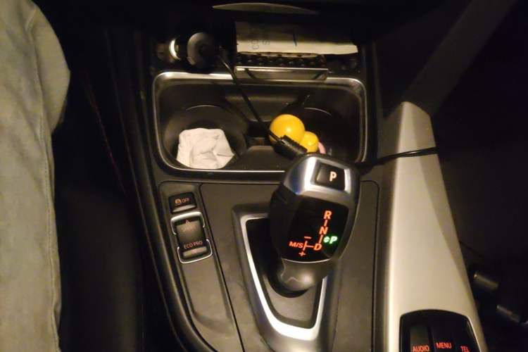 Used BMW 3 Series 2013 316i Active Edition Gear Lever