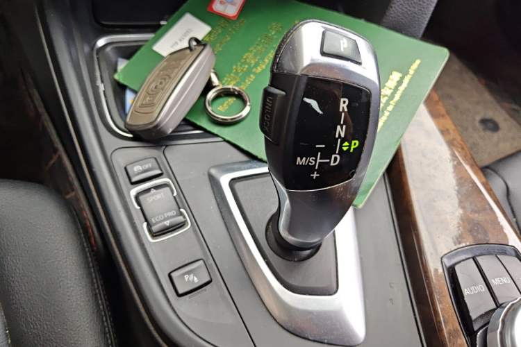 Used BMW 3 Series 2013 320Li Fashion Model Gear Lever