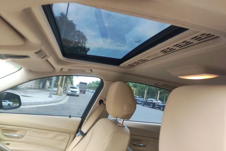 Used BMW 3 Series 2013 320i Sport Edition Headliner