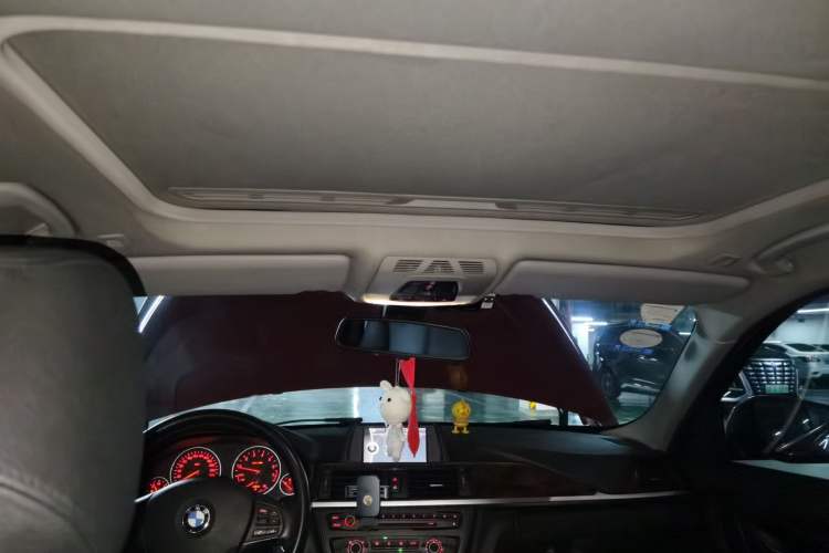 Used BMW 3 Series 2013 320Li Fashion Model Headliner
