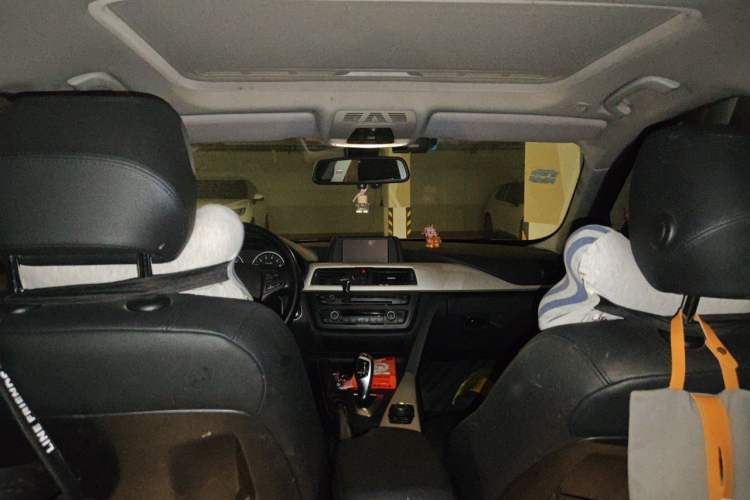 Used BMW 3 Series 2013 320Li Fashion Model Headliner