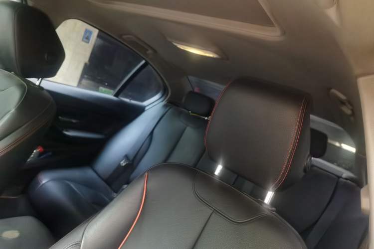 Used BMW 3 Series 2013 328i Sport Design Package Headliner