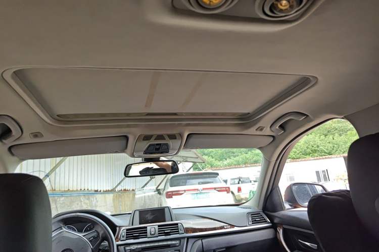 Used BMW 3 Series 2013 320Li Fashion Model Headliner
