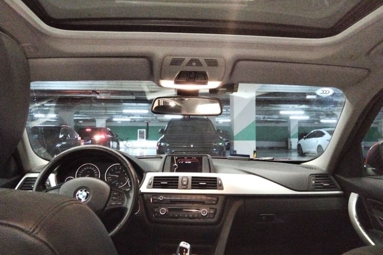 Used BMW 3 Series 2013 320i Sport Edition Headliner