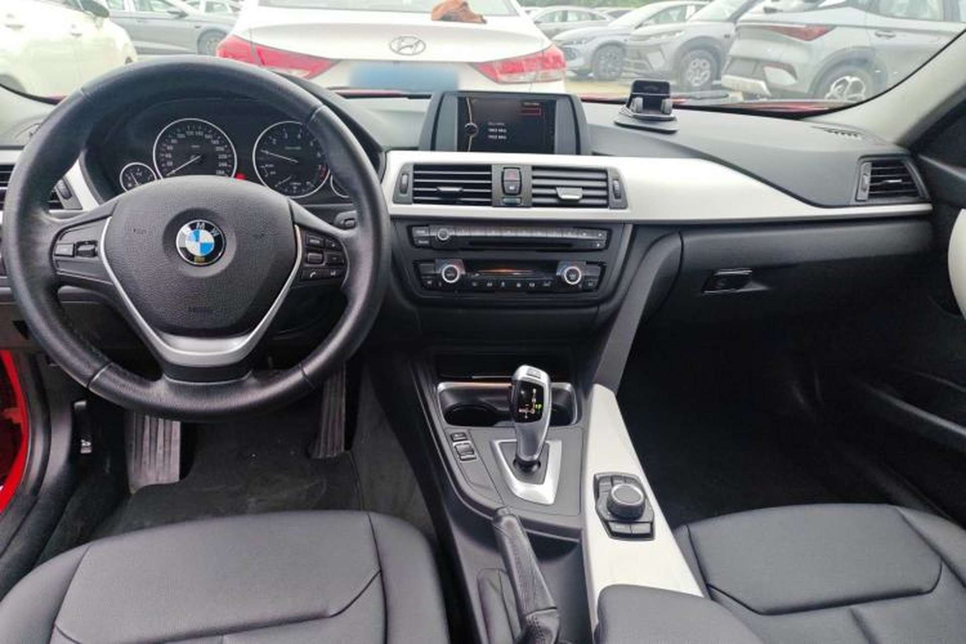 Used BMW 3 Series 2013 320i Sport Touring Edition Interior 2