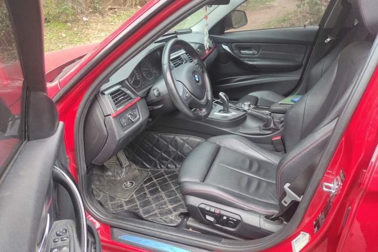 Used BMW 3 Series 2013 320i Sport Design Package Left Front Seat