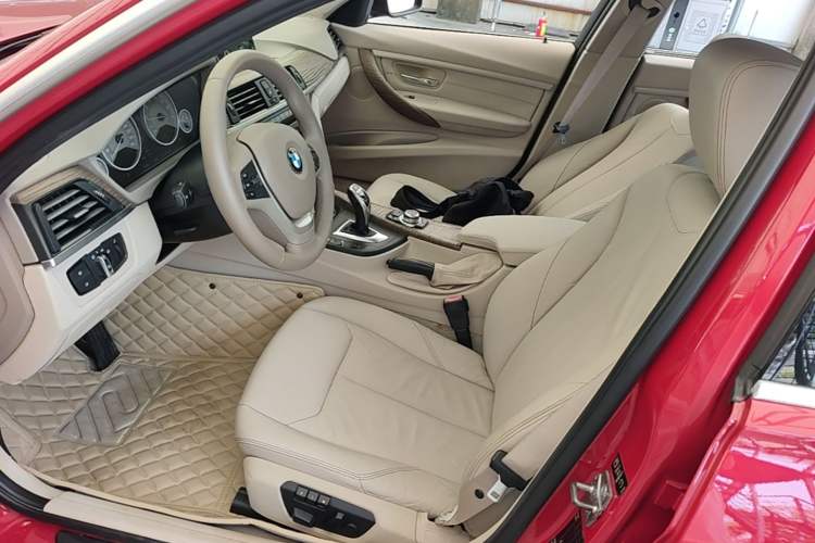 Used BMW 3 Series 2013 320Li Fashion Design Package Left Front Seat
