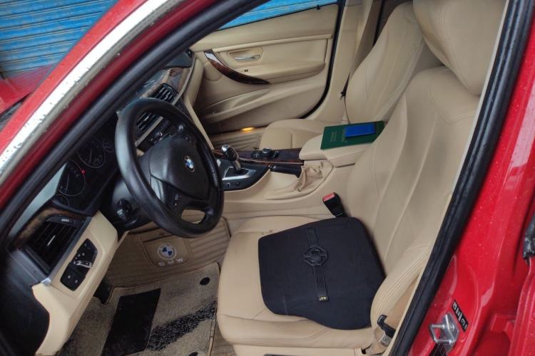 Used BMW 3 Series 2013 320Li Fashion Model Left Front Seat