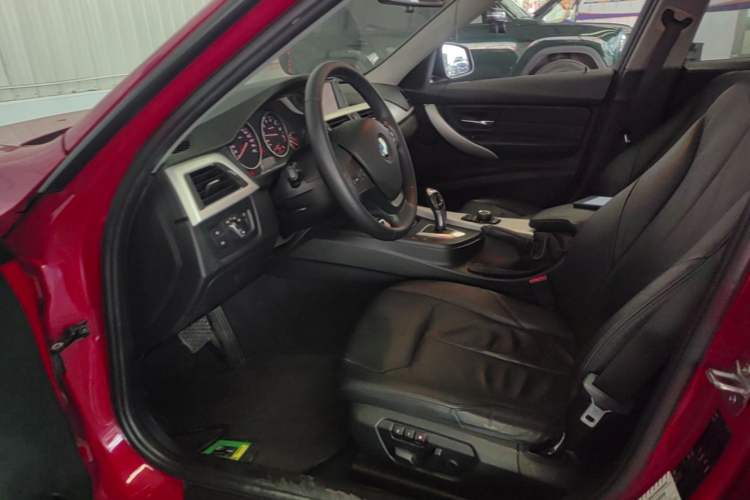 Used BMW 3 Series 2013 320i Sport Edition Left Front Seat