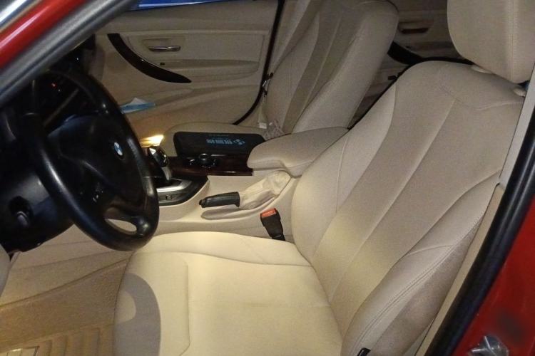 Used BMW 3 Series 2013 320Li Fashion Model Left Front Seat