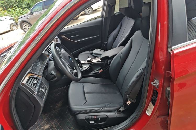 Used BMW 3 Series 2013 320Li Fashion Model Left Front Seat
