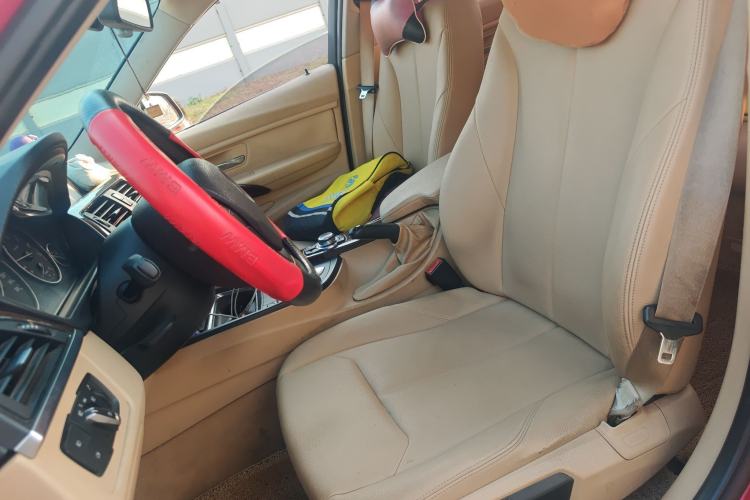 Used BMW 3 Series 2013 320Li Fashion Model Left Front Seat