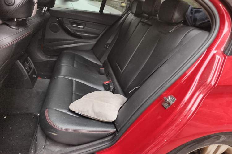 Used BMW 3 Series 2013 Facelifted 328i Sport Design Package Left Rear Seat