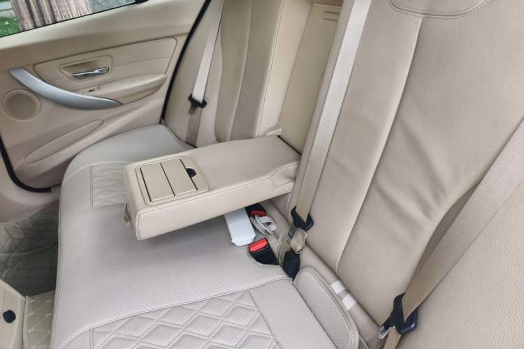 Used BMW 3 Series 2013 320i Sport Edition Left Rear Seat