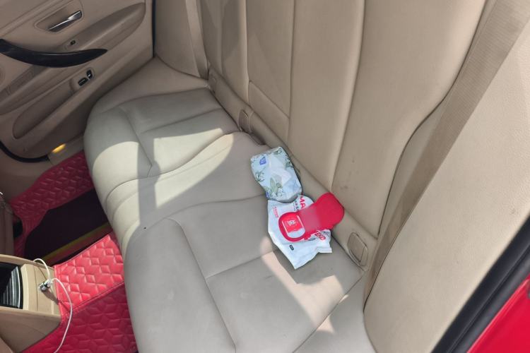 Used BMW 3 Series 2013 320Li Fashion Model Left Rear Seat