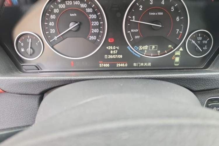 Used BMW 3 Series 2013 Facelifted 328i Sport Design Package Odometer Close Up
