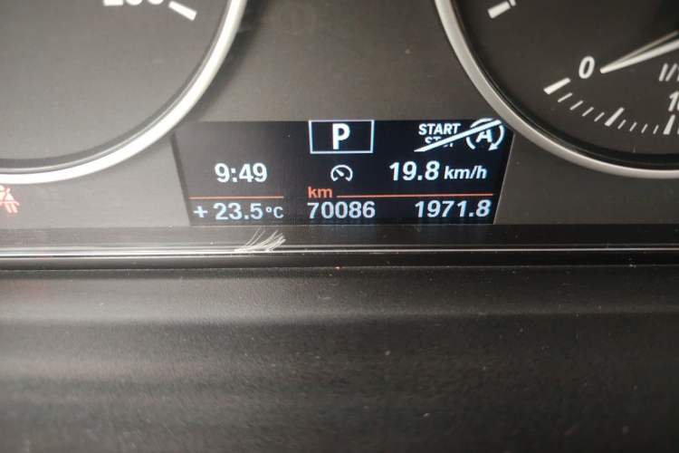 Used BMW 3 Series 2013 316i Active Edition Odometer Close Up