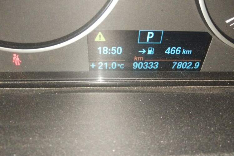 Used BMW 3 Series 2013 320i Sport Edition Odometer Close Up