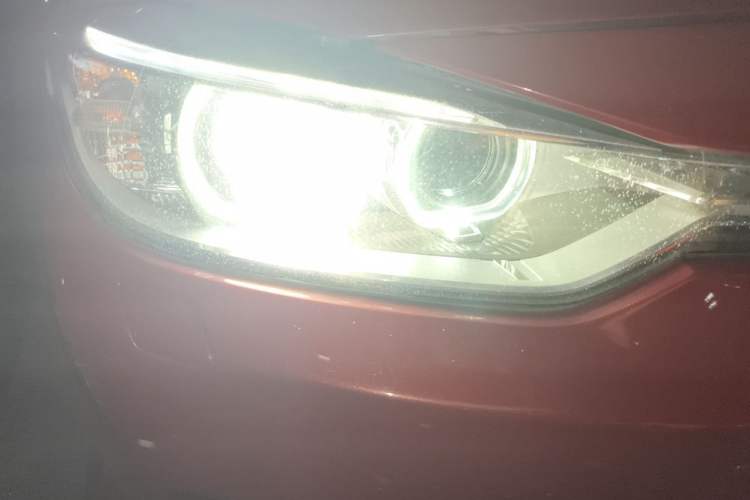 Used BMW 3 Series 2013 320i Sport Edition Right Front Headlight
