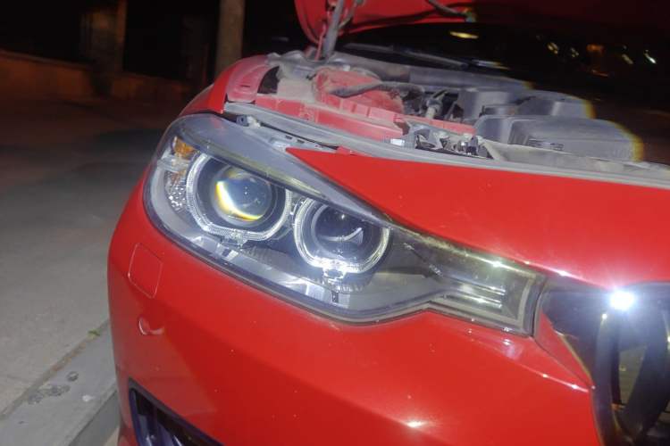 Used BMW 3 Series 2013 Facelifted 328i Sport Design Package Right Front Headlight