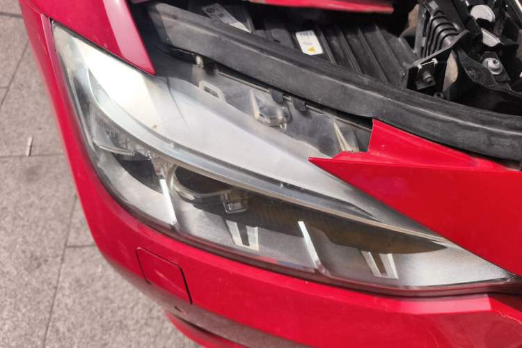 Used BMW 3 Series 2013 320Li Fashion Model Right Front Headlight