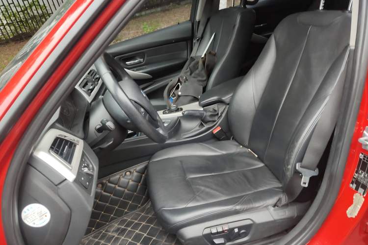 Used BMW 3 Series 2013 320i Sport Edition Right Front Seat