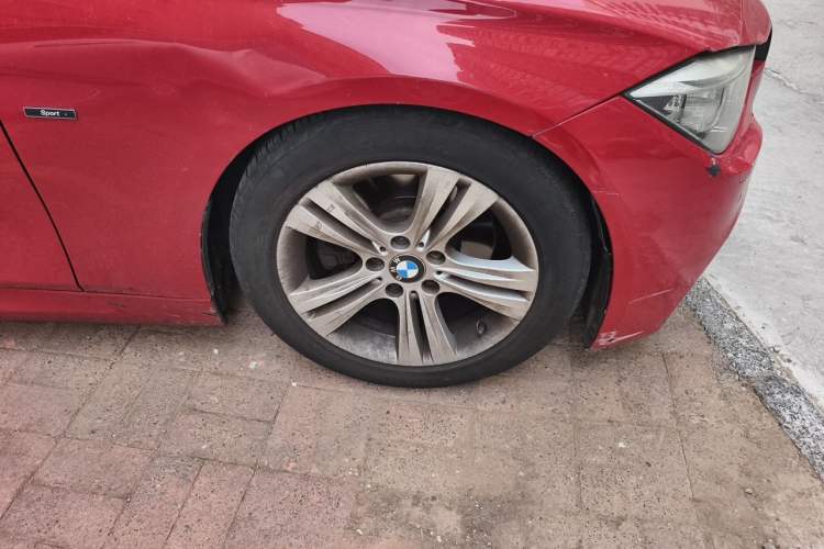 Used BMW 3 Series 2013 Facelifted 328i Sport Design Package Right Front Wheel Hub