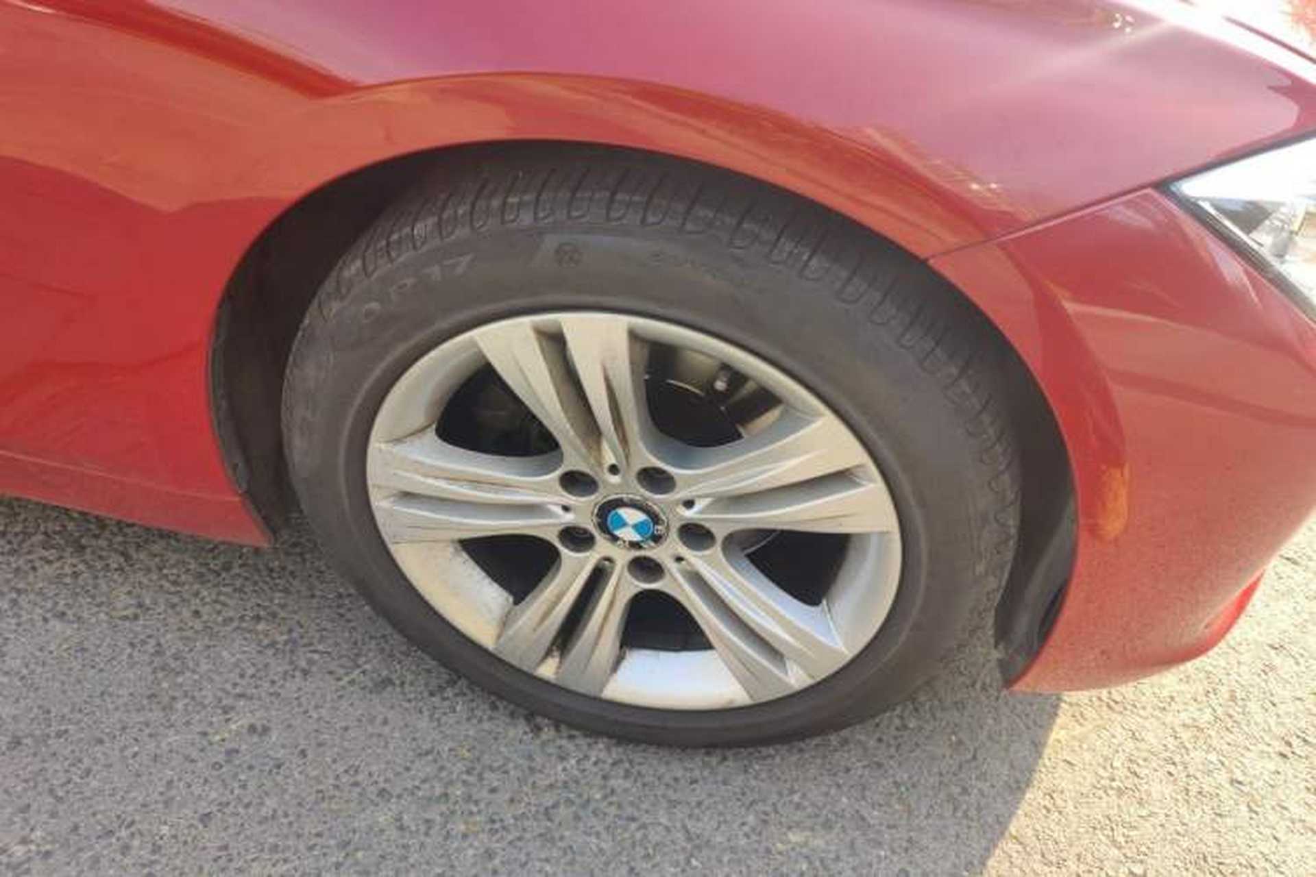 Used BMW 3 Series 2013 320i Sport Edition Right Front Wheel Hub