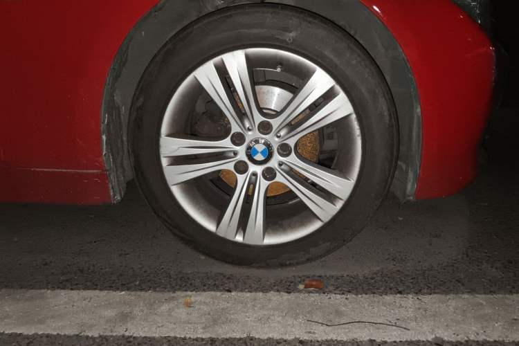 Used BMW 3 Series 2013 320i Sport Edition Right Front Wheel Hub