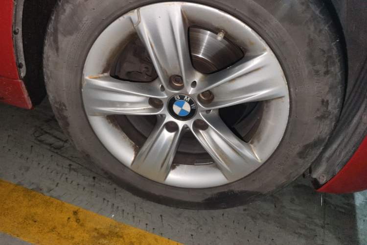 Used BMW 3 Series 2013 320i Sport Edition Right Front Wheel Hub