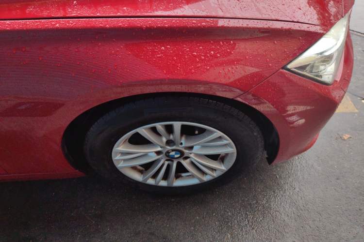 Used BMW 3 Series 2013 320Li Fashion Model Right Front Wheel Hub