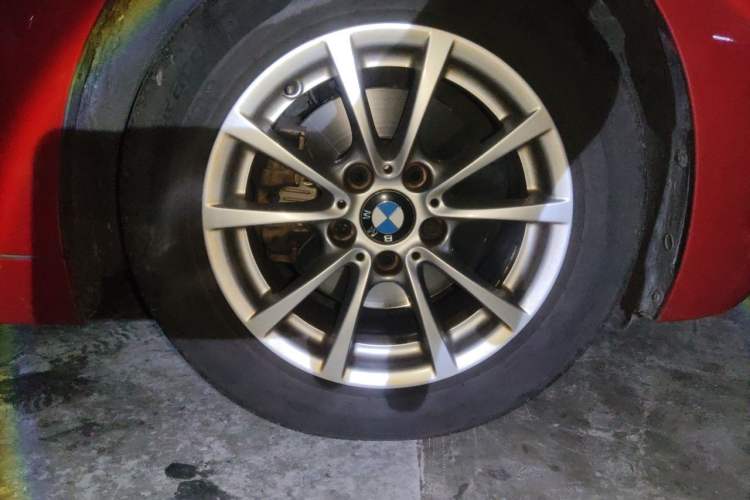 Used BMW 3 Series 2013 316i Active Edition Right Front Wheel Hub