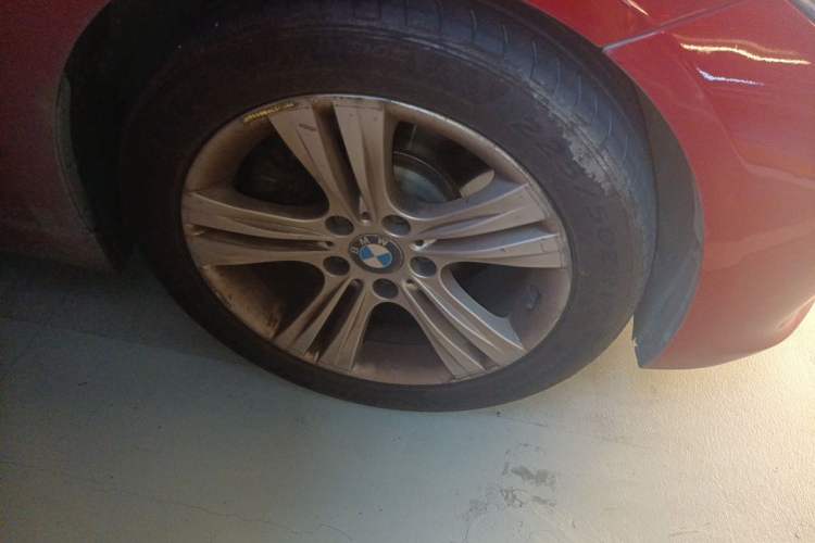 Used BMW 3 Series 2013 320i Sport Edition Right Front Wheel Hub