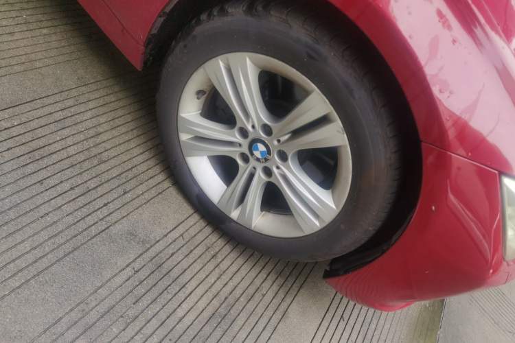 Used BMW 3 Series 2013 328i Sport Design Package Right Front Wheel Hub