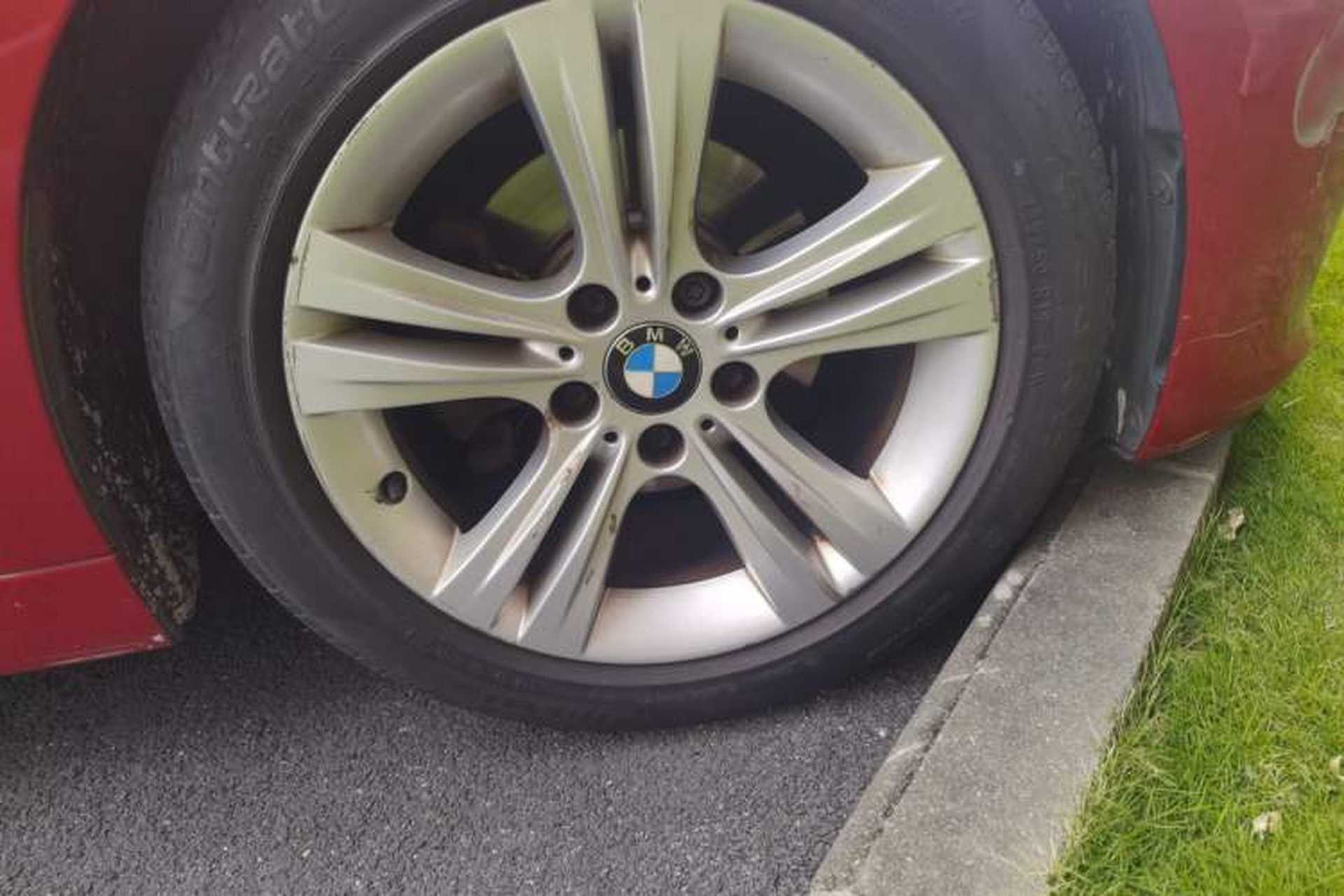 Used BMW 3 Series 2013 320i Sport Design Package Right Front Wheel Hub