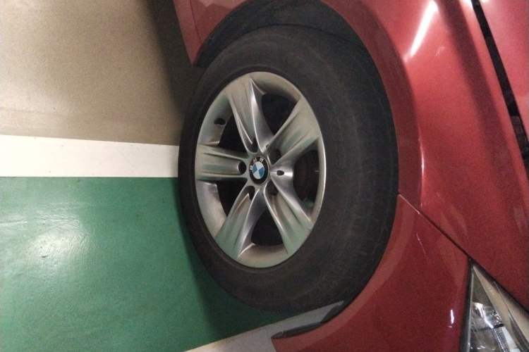 Used BMW 3 Series 2013 320i Sport Edition Right Front Wheel Hub