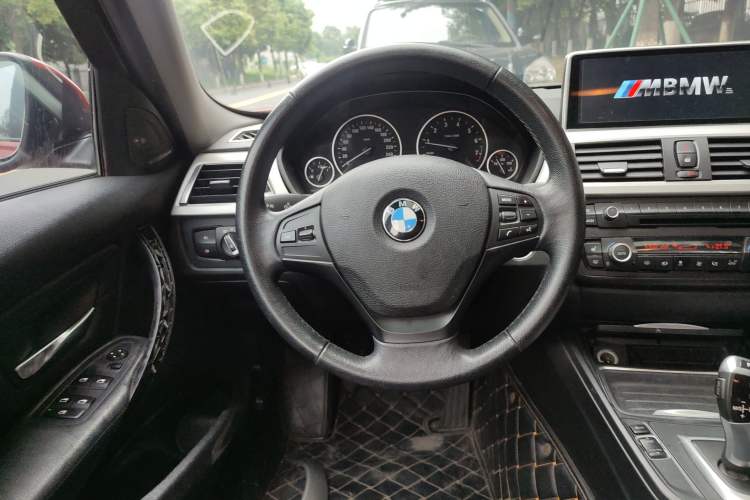 Used BMW 3 Series 2013 320i Sport Edition Steering Wheel