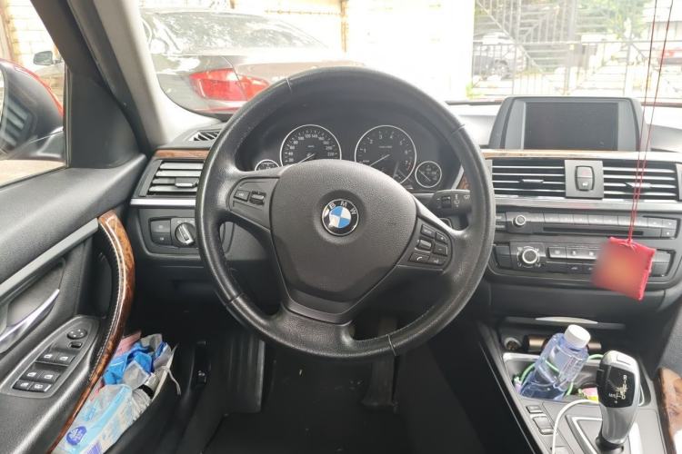 Used BMW 3 Series 2013 320Li Fashion Model Steering Wheel