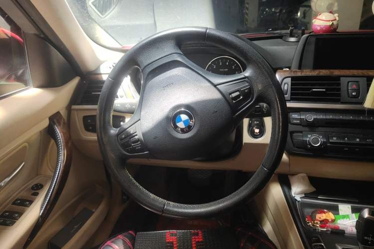 Used BMW 3 Series 2013 320Li Fashion Model Steering Wheel
