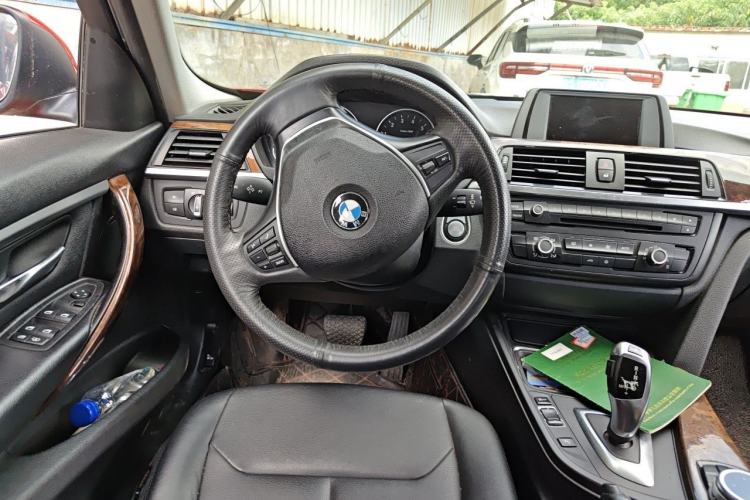 Used BMW 3 Series 2013 320Li Fashion Model Steering Wheel