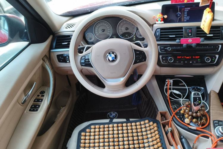 Used BMW 3 Series 2013 Facelift 320Li Fashion Design Package Steering Wheel