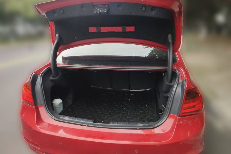 Used BMW 3 Series 2013 320i Sport Edition Trunk