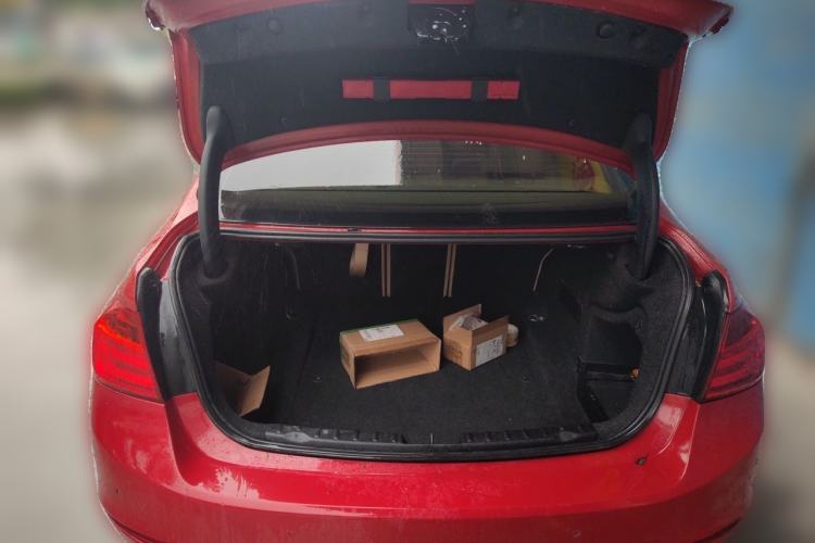 Used BMW 3 Series 2013 320Li Fashion Model Trunk