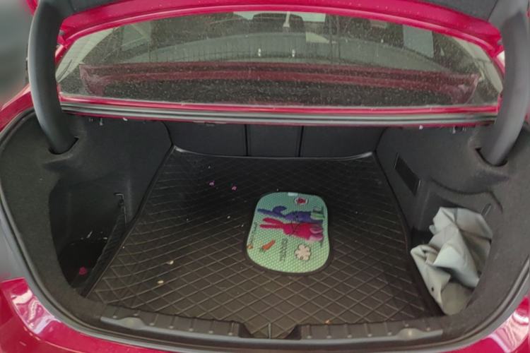 Used BMW 3 Series 2013 320i Sport Edition Trunk
