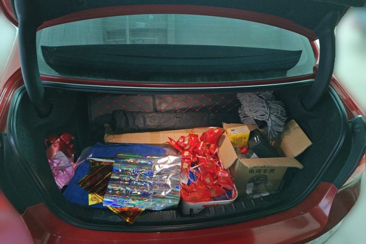 Used BMW 3 Series 2013 320Li Fashion Model Trunk