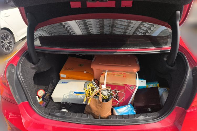 Used BMW 3 Series 2013 320Li Fashion Model Trunk
