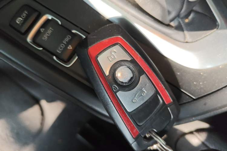 Used BMW 3 Series 2013 320i Sport Design Package Vehicle Key